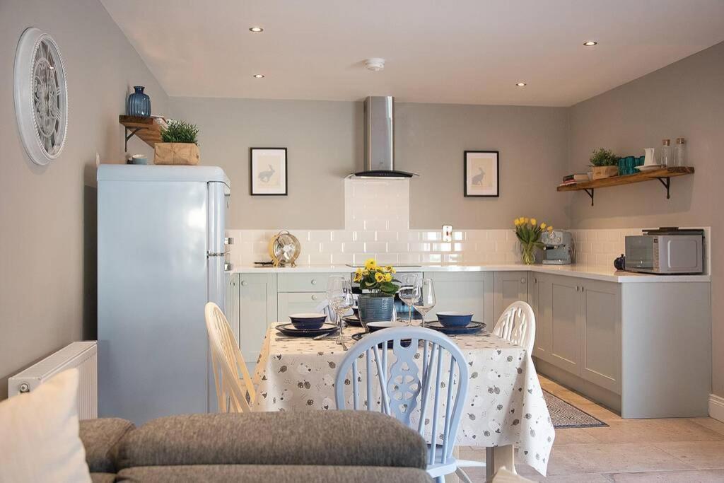 Kilbroney River Cottage Ростревър Екстериор снимка